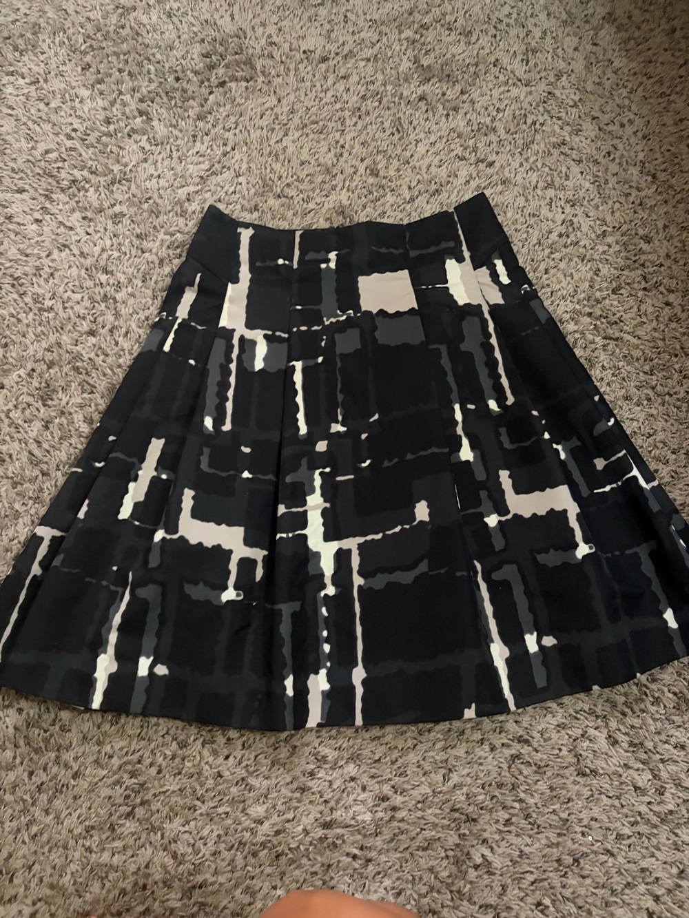 Express Black and White Abstract Pleated Midi Skirt